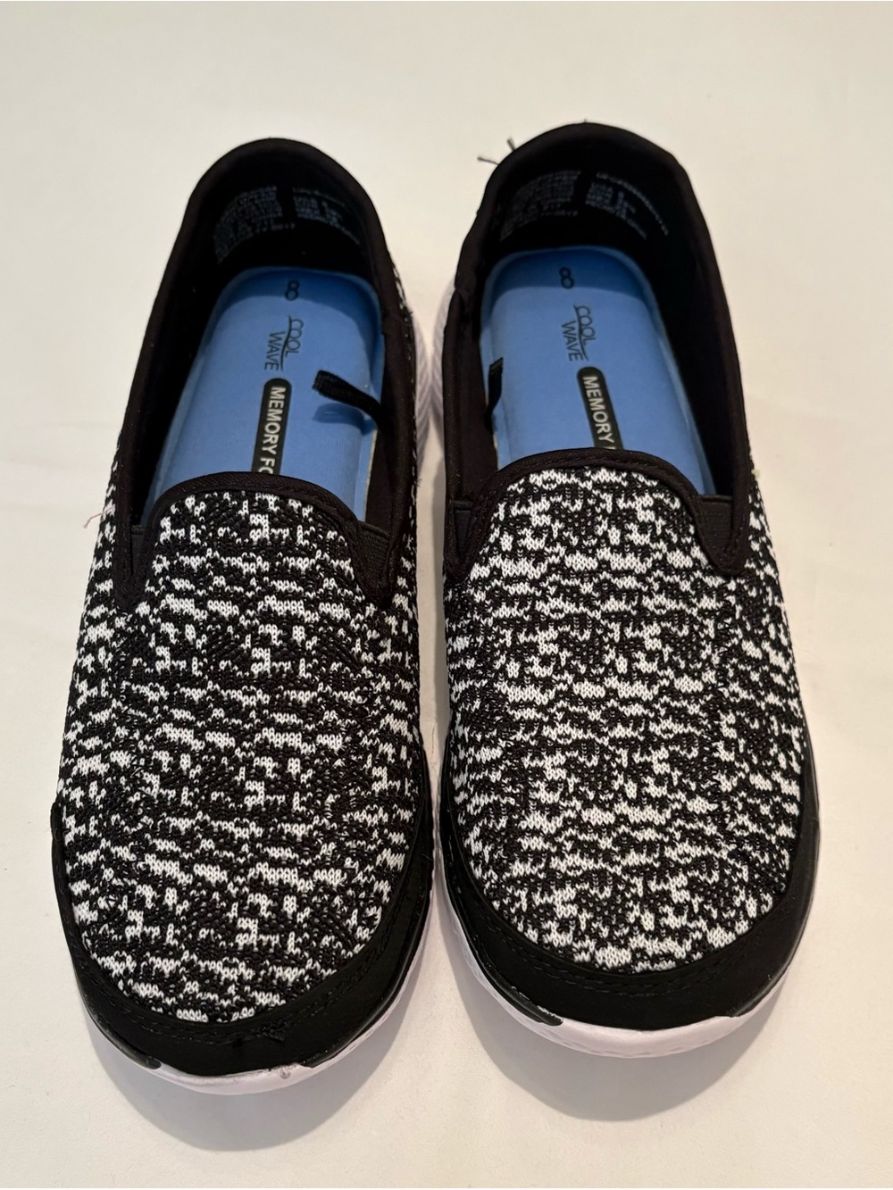 Danskin Cool Wave sz 8 Slip-on Memory Foam Active Shoe Cushion Flats Black White